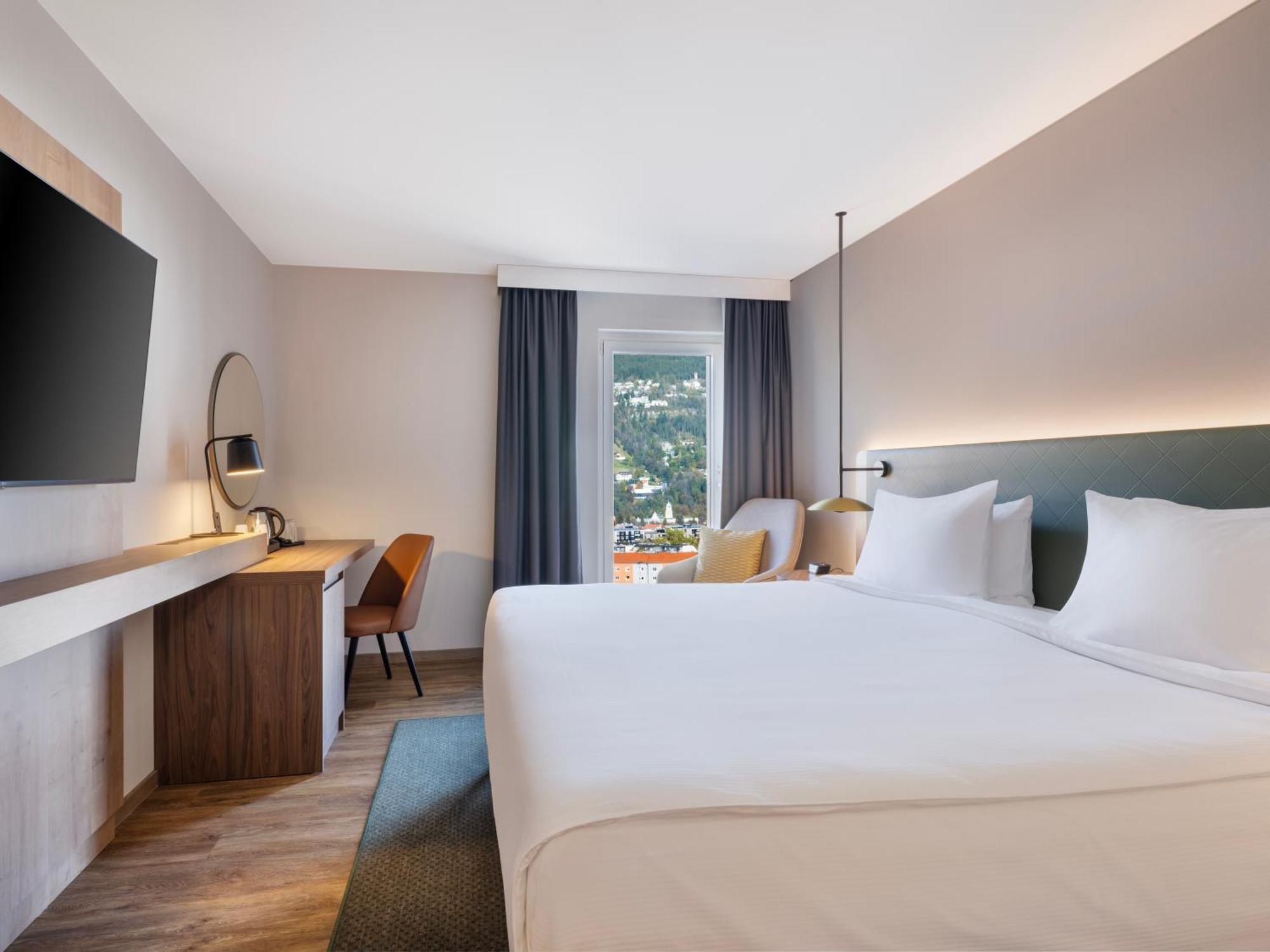 Tivoli Hotel 4*