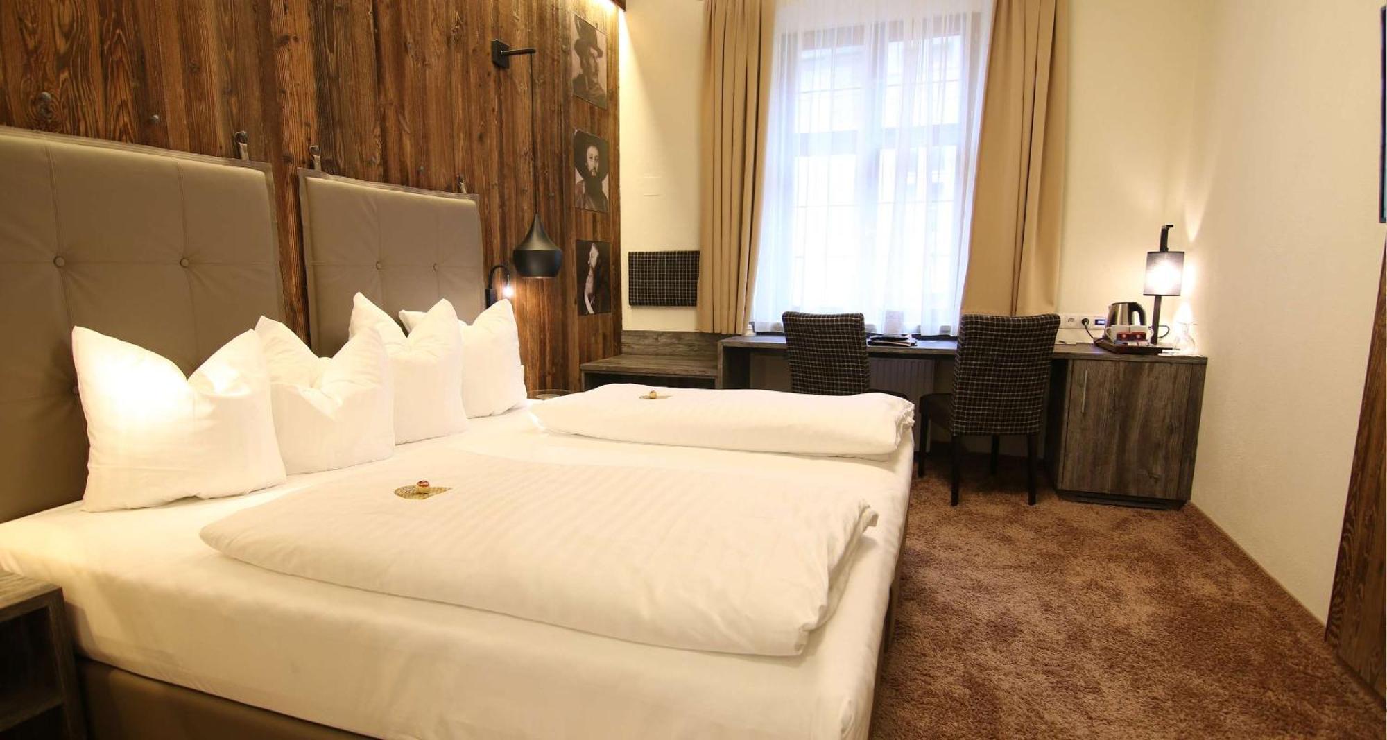 Goldener Adler, Bw Signature Collection 4*