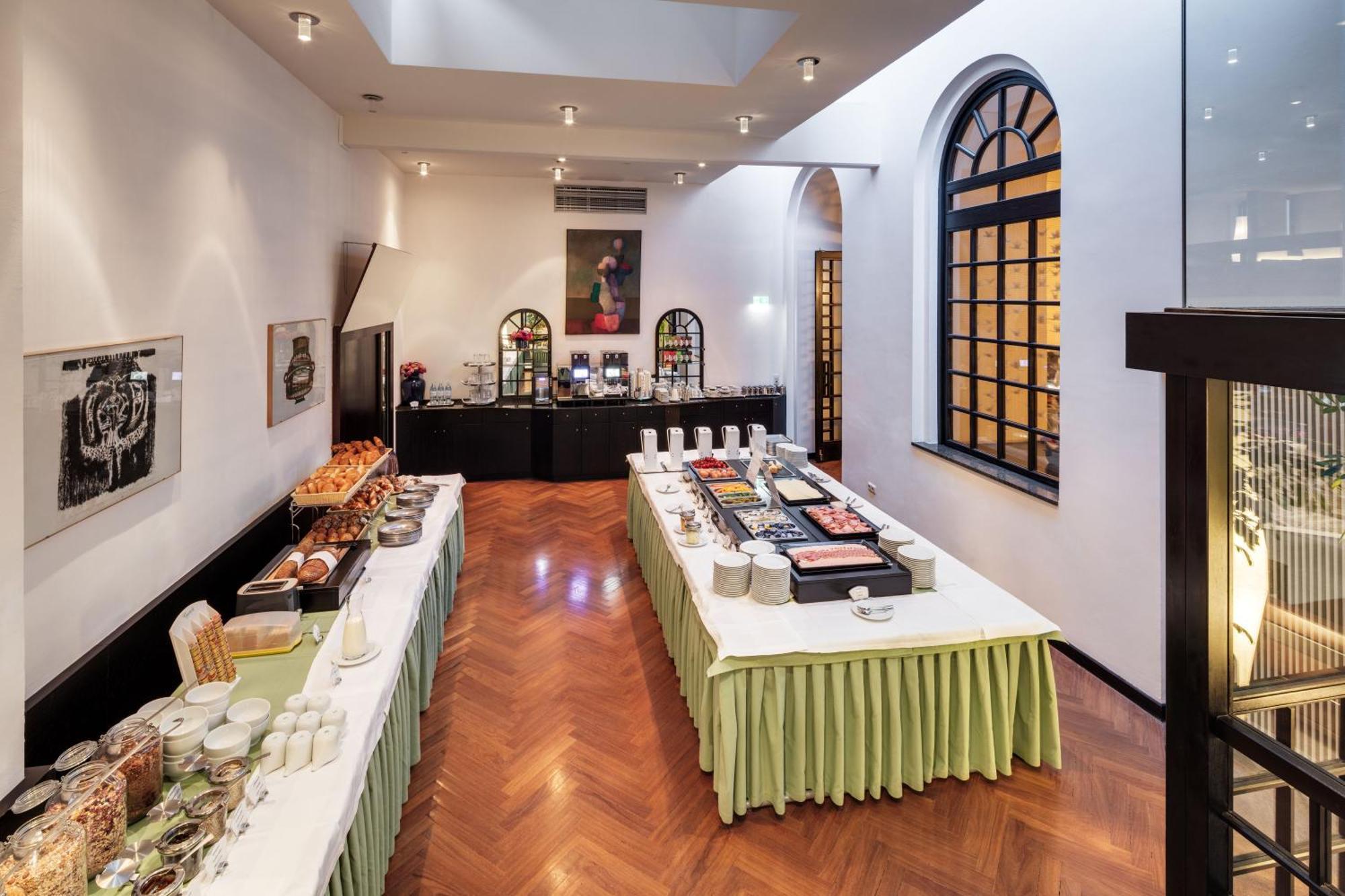 Hotel Central Hotel 4*
