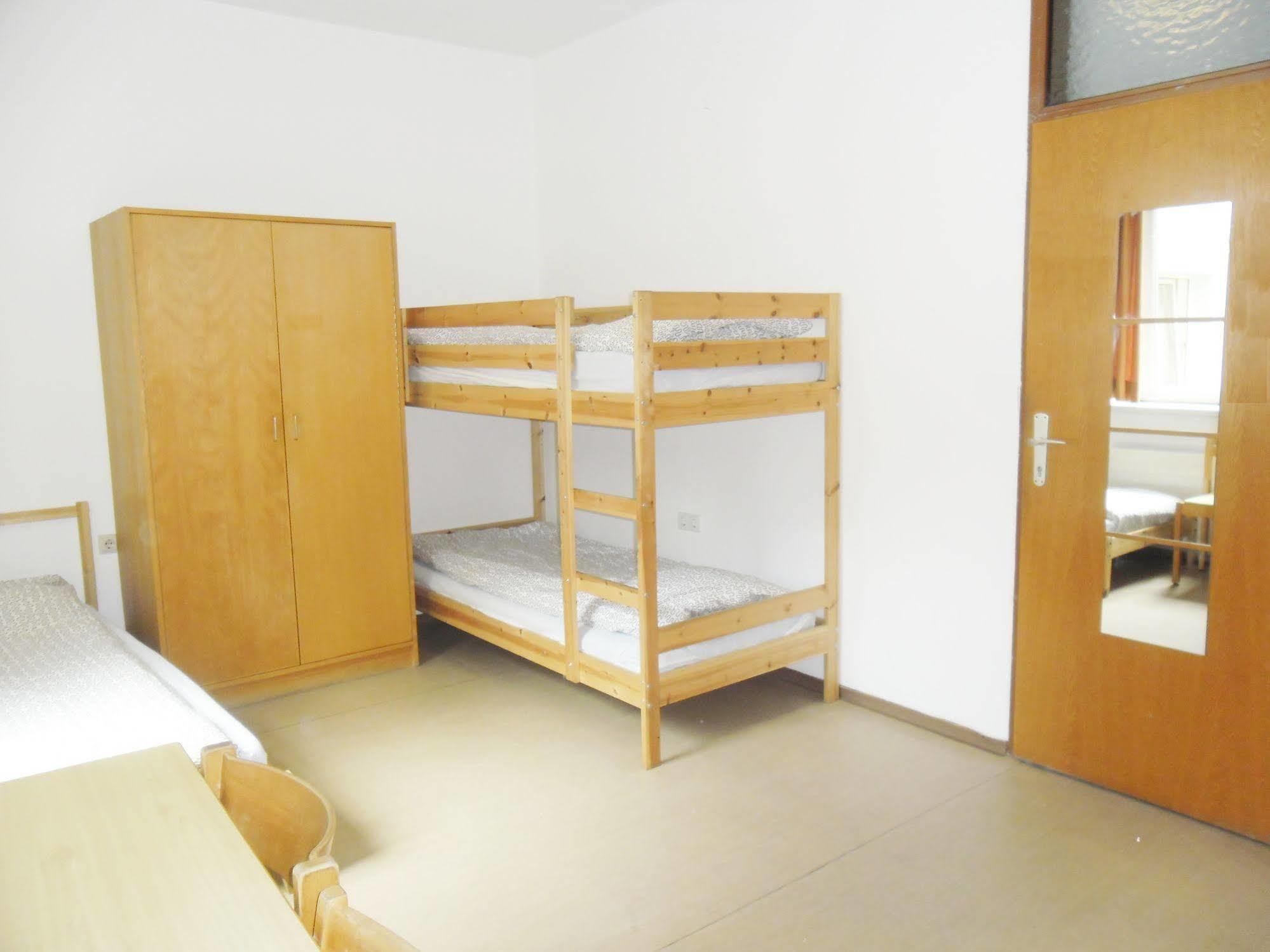 Hostel Marmota