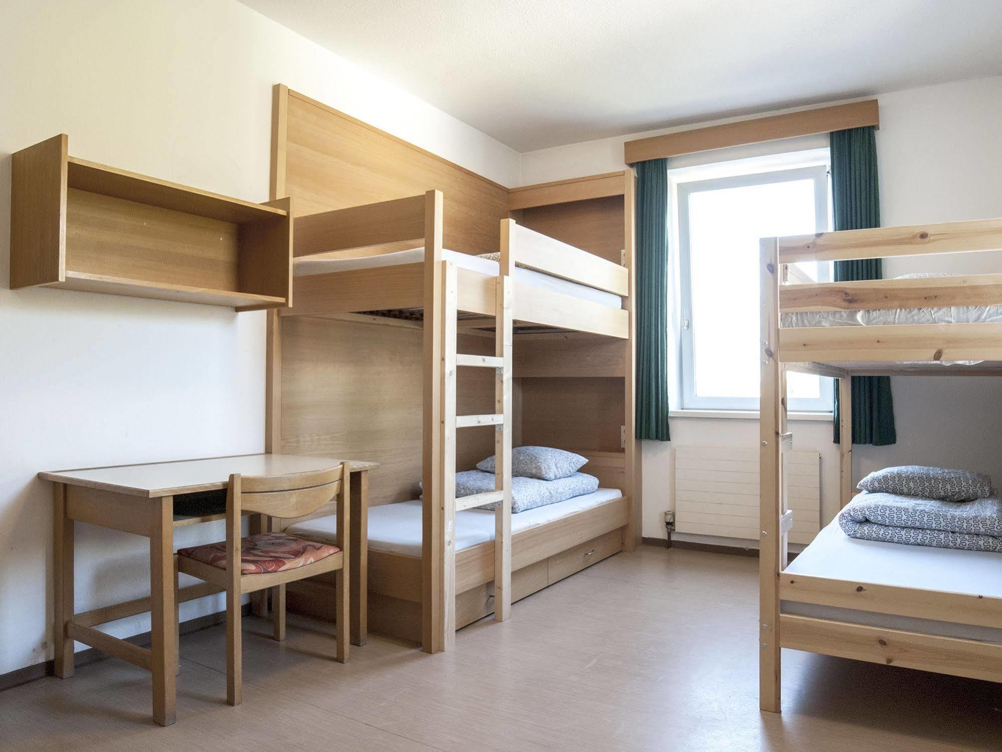 Hostel Marmota