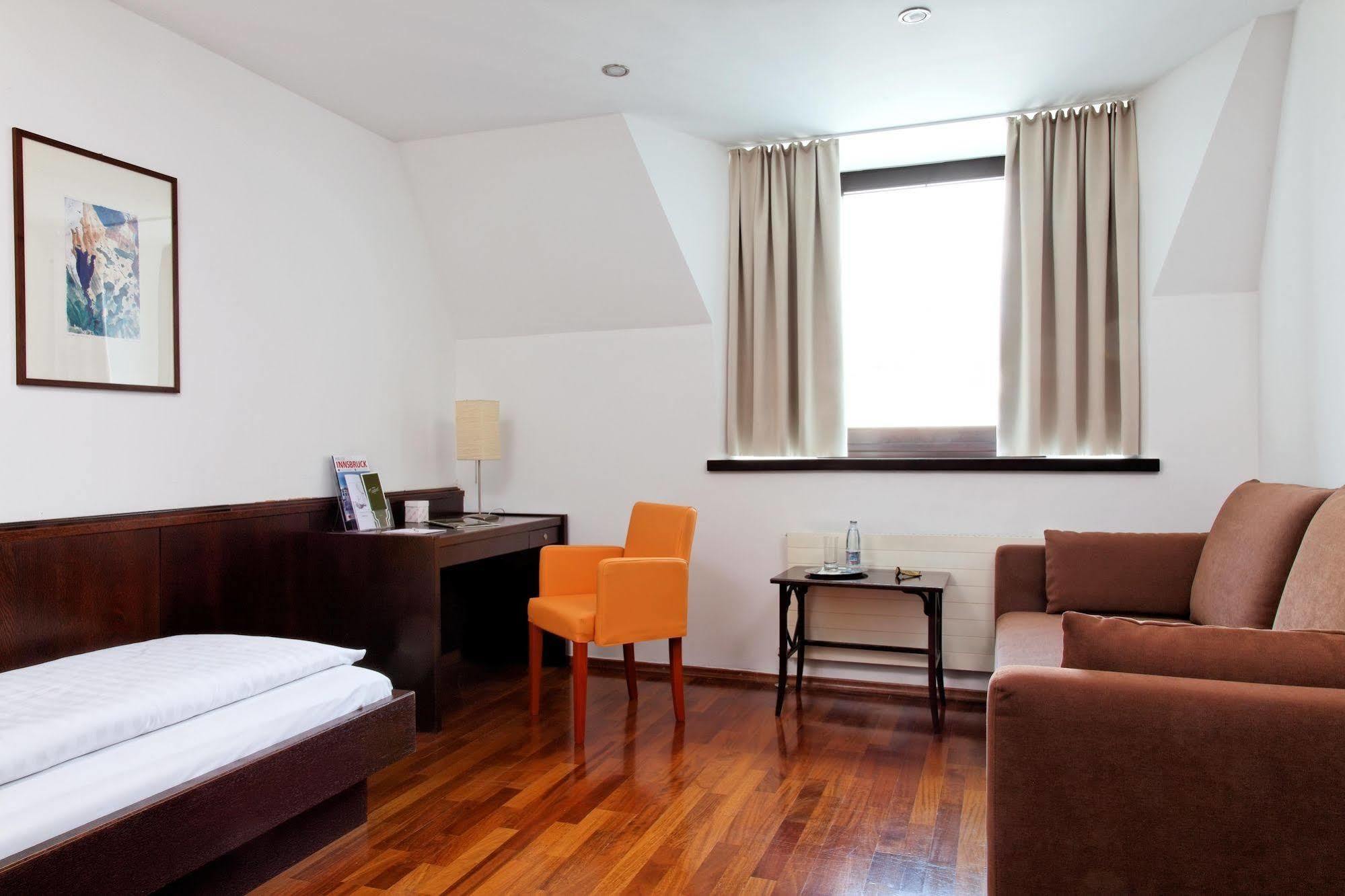 Hotel Central Hotel 4*